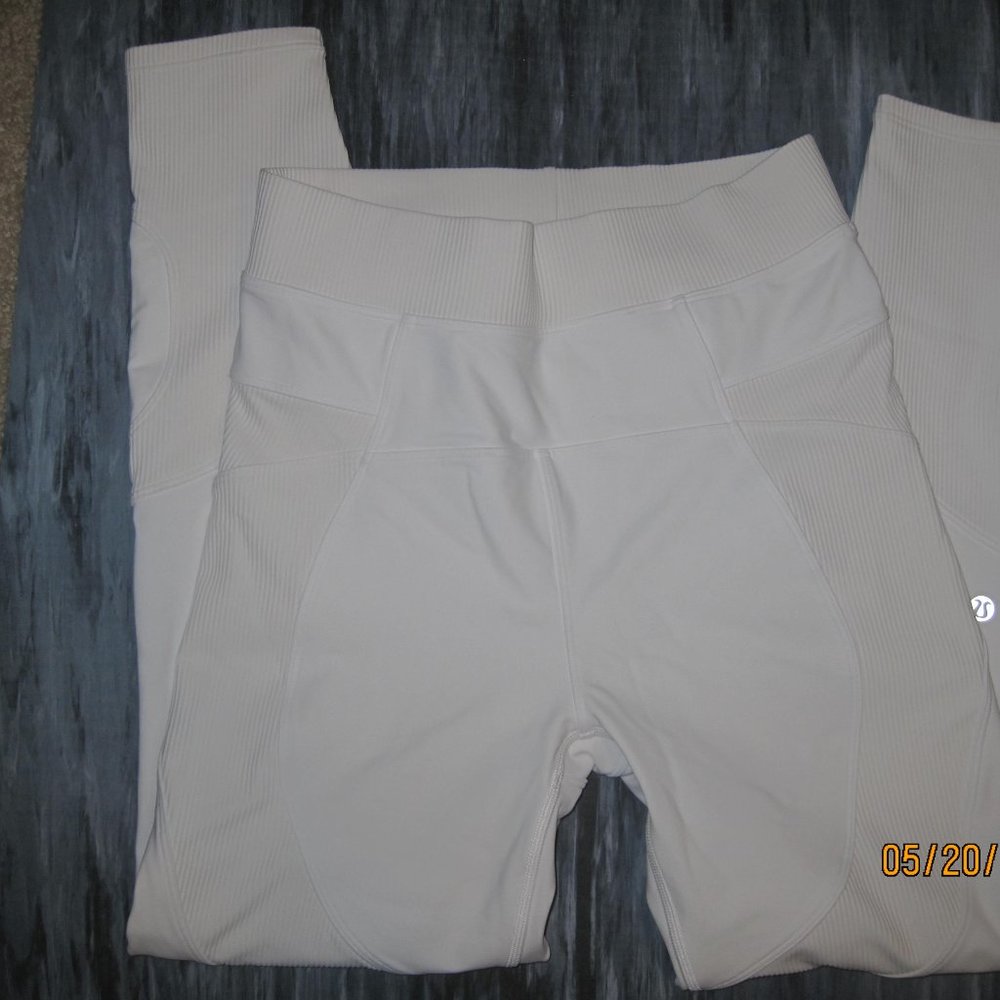 NWOT Lululemon White Ribbed Leggings Size 6
